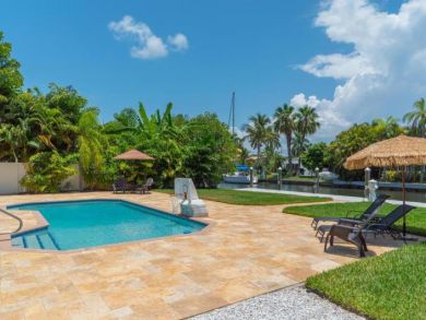 ANNA MARIA MONTHLY RENTAL ON A CANAL WITH POOL